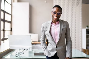 Başarılı İşletme Müdürü Portresi. Şirket Çalışması Başarı