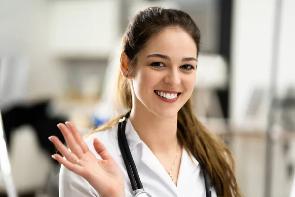 Médico Saludando Reunión Videollamada Línea — Foto de Stock