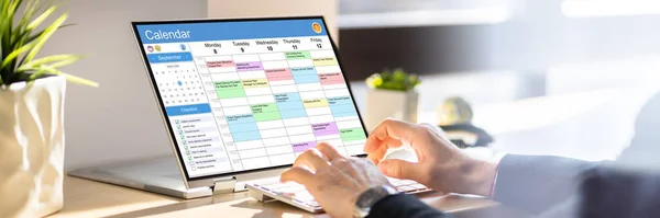 Executive Arrangement Week Agenda Kalender Auf Hybrid Tablet — Stockfoto