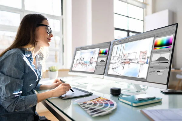 Bilgisayar Ekranında Çalışan Grafik Tasarımcı Kadın — Stok fotoğraf