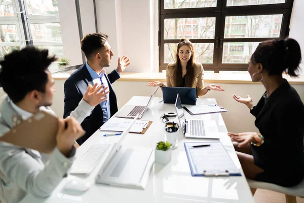 Kontorsmöte Konflikt Och Stress Argumentera Affärsmän Quarrel — Stockfoto