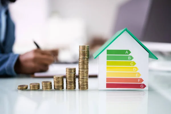 Energie Efficiënt Huis Business Concept Met Calculator — Stockfoto