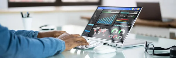 Kpi Business Data Dashboard Analytics Auf Hybrid Laptop — Stockfoto