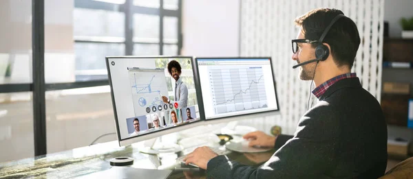 Online Virtual Video Conference Training Desktop Computer — Stockfoto