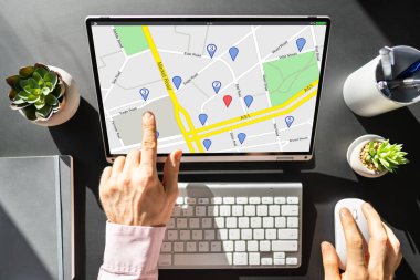 Dizüstü bilgisayarda GPS Konum Haritası Araması