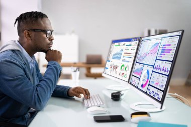 Çevrimiçi Sanal Öğrenme Konferansı Bilgisayarda Toplantısı