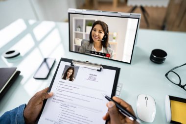 Çevrimiçi Görüntü Konferansı Kullanılarak Sanal İş Görüşmesi Webcast