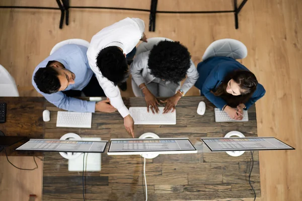 Vista Elevada Del Líder Equipo Dando Capacitación Operador Centro Llamadas — Foto de Stock