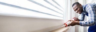 Caulk Sealant Uygulaması. Silikon Pencere Mührü ve Su geçirmezliği