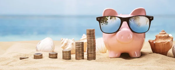 Pink Piggy Bank Growing Coin Stacks — Stock Photo, Image