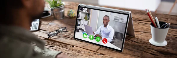 Close Young Businessman Chatting His Colleague — Stock Photo, Image