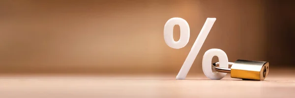 Percentagem Sinal Bloqueado Com Bloqueio Teclado Mesa Madeira — Fotografia de Stock