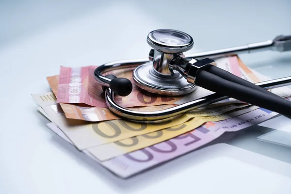 Pieniądze Opieki Zdrowotnej Choroby Stetoskop Medyczny — Zdjęcie stockowe
