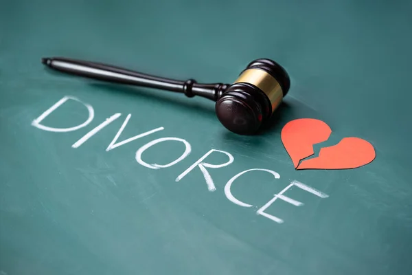 离婚法和婚姻 审判室法官和检察官 — 图库照片