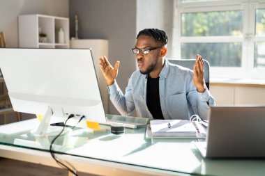 Sinirli Bağrışma İfadesi ve Duygu Dizüstü bilgisayar Kullanımı