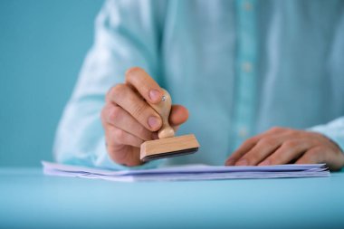 Kamu Noteri Sözleşmesi Belgesi Mühürle ve Onayla
