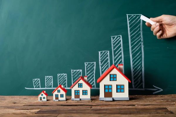 House Real Estate Increase Growth Chart Report — Foto Stock