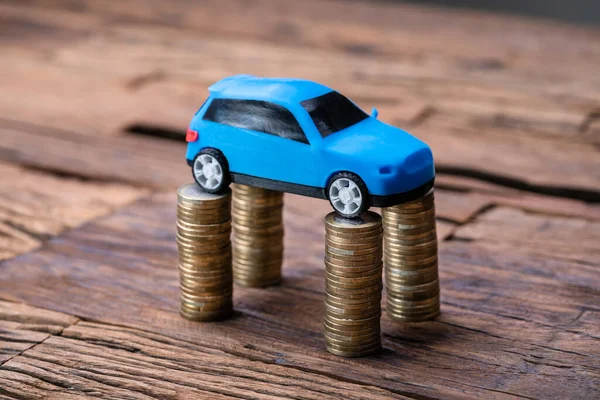 Αύξηση Των Τιμών Των Αυτοκινήτων Και Χρήματα Ασφάλισης Τιμή Οχήματος — Φωτογραφία Αρχείου