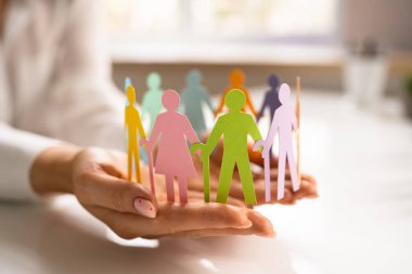 Yaşlı kıdemli grup sağlık sigortası ve koruması. Yaşlı Yaşlılar