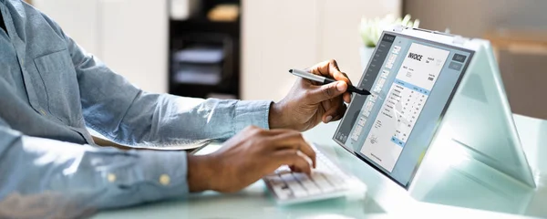 Business Accountant Using Electronic Bill Laptop Computer — Fotografia de Stock