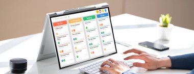 Kanban Proje Zamanlama Yönetimi Yazılım Uygulaması Dizüstü Bilgisayarda