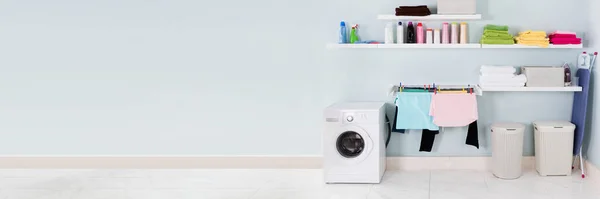 Interior Sala Serviço Público Com Máquina Lavar Equipamento Limpeza — Fotografia de Stock