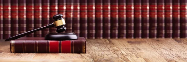 Judge Gavel Soundboard Law Book Wooden Desk — Stock Photo, Image