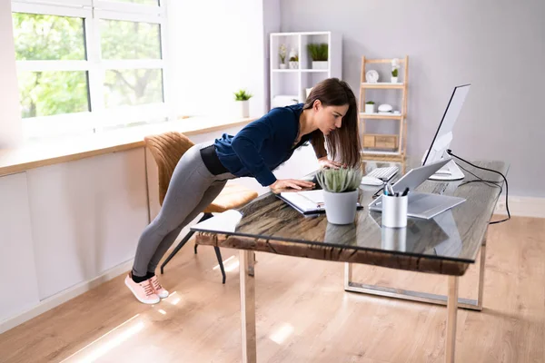 Side View Young Businesswoman Doing Push Office Desk — Stock Photo, Image