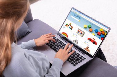 Çevrimiçi Ticaret Dükkanı. Çocuklar için Oyuncak Dükkanı