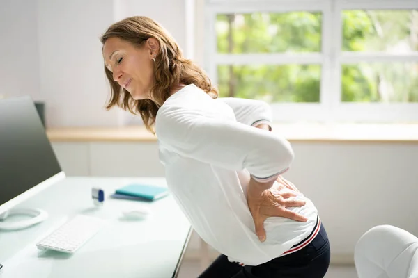 Woman Sofa Suffering Backpain Home — 스톡 사진