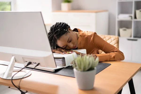 Patronne Ennuyeuse Qui Dort Employé Fatigué Reposé — Photo