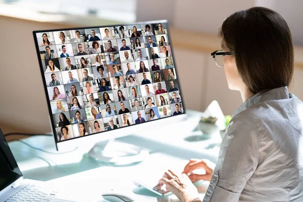 Rapat Bisnis Konferensi Video Virtual Pada Komputer — Stok Foto