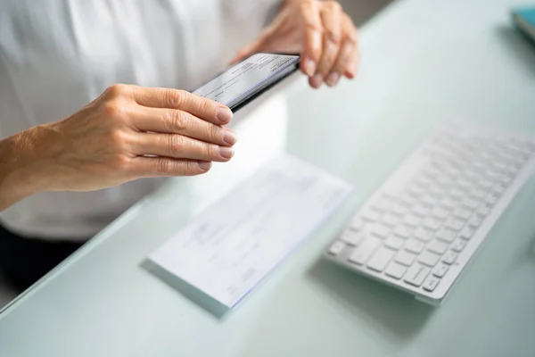 Borg Afstand Met Behulp Van Mobiele Telefoon Controleopname — Stockfoto