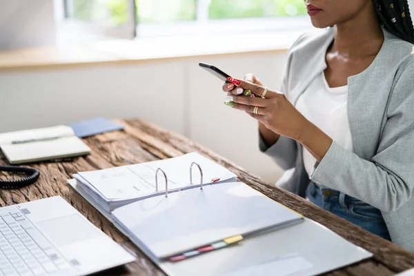 Dokumentbild Eller Foto Med Telefon Optiskt Smarttelefondokument — Stockfoto