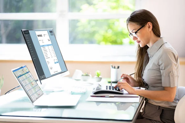 Digital Electronic Bill Accountant Invoice Desktop Computer — Stockfoto