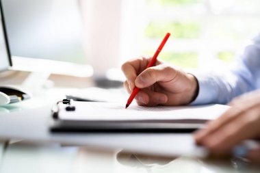 Heceleme ve Dilbilgisi Hatası Düzeltiliyor. Düzeltme Betiği