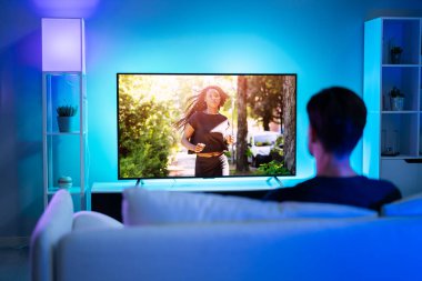 TV 'de Yayın ve İzleme Filmi