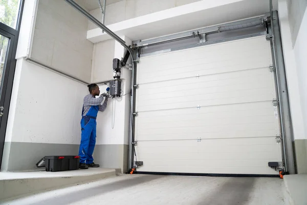 Installing Automatic Garage Door Gate Maintenance Repair — Zdjęcie stockowe