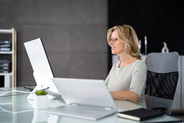 Online Utbildning Video Konferens Företag Webinar Dator — Stockfoto