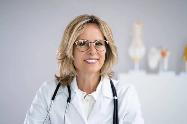 Woman Physician Doctor Video Conference Call Portrait — Fotografia de Stock