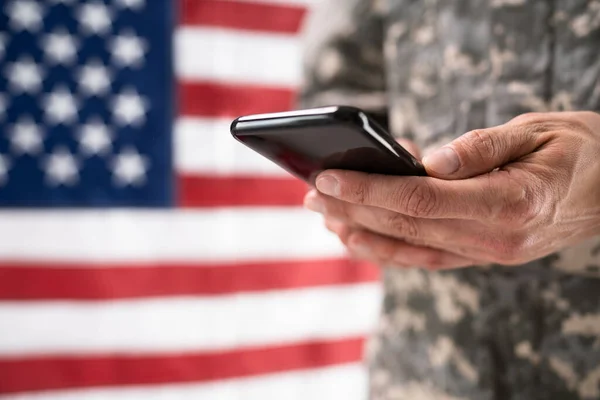 Soldier Holding Mobile Phone Military War Espionage — Foto Stock