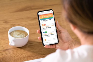 Kanban Scrum yönetim kurulu cep telefonu uygulaması. Zamanlama Yönetimi