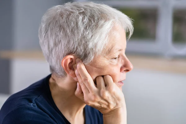 Hearing Aid Painful Ear Ache Hearing Issue — Stock Photo, Image