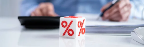 Körperschaftssteuer Und Zinssatz Prozent Prozentsatz Berechnen — Stockfoto