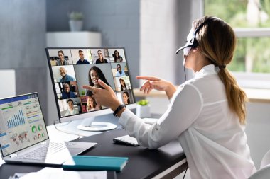Çoklu Ekranda Çevrimiçi Video Konferansı Sanal Toplantı