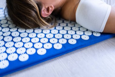 Acupuncture Points Medical Treatment For Woman. Needle Therapy