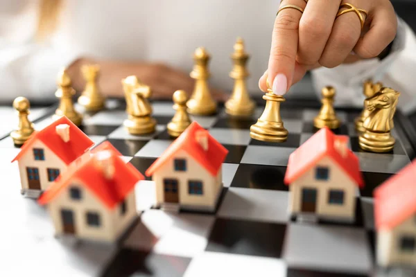 Конкурс Шахматной Стратегии Концепция Управления Недвижимостью — стоковое фото