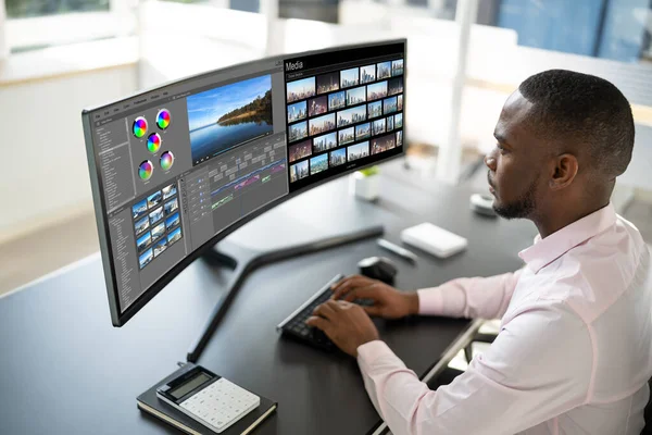 Video Editor Ontwerper Met Behulp Van Het Bewerken Van Software — Stockfoto
