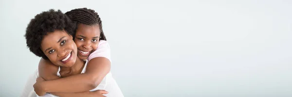 African American Family Child Abrazar Mamá —  Fotos de Stock