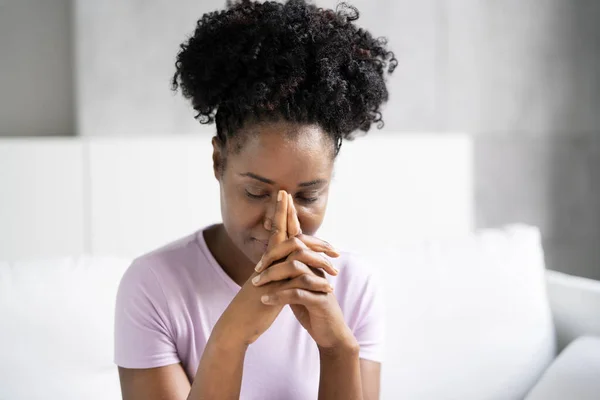 African American Woman Praying God Seeking Prayer — Stock Photo, Image